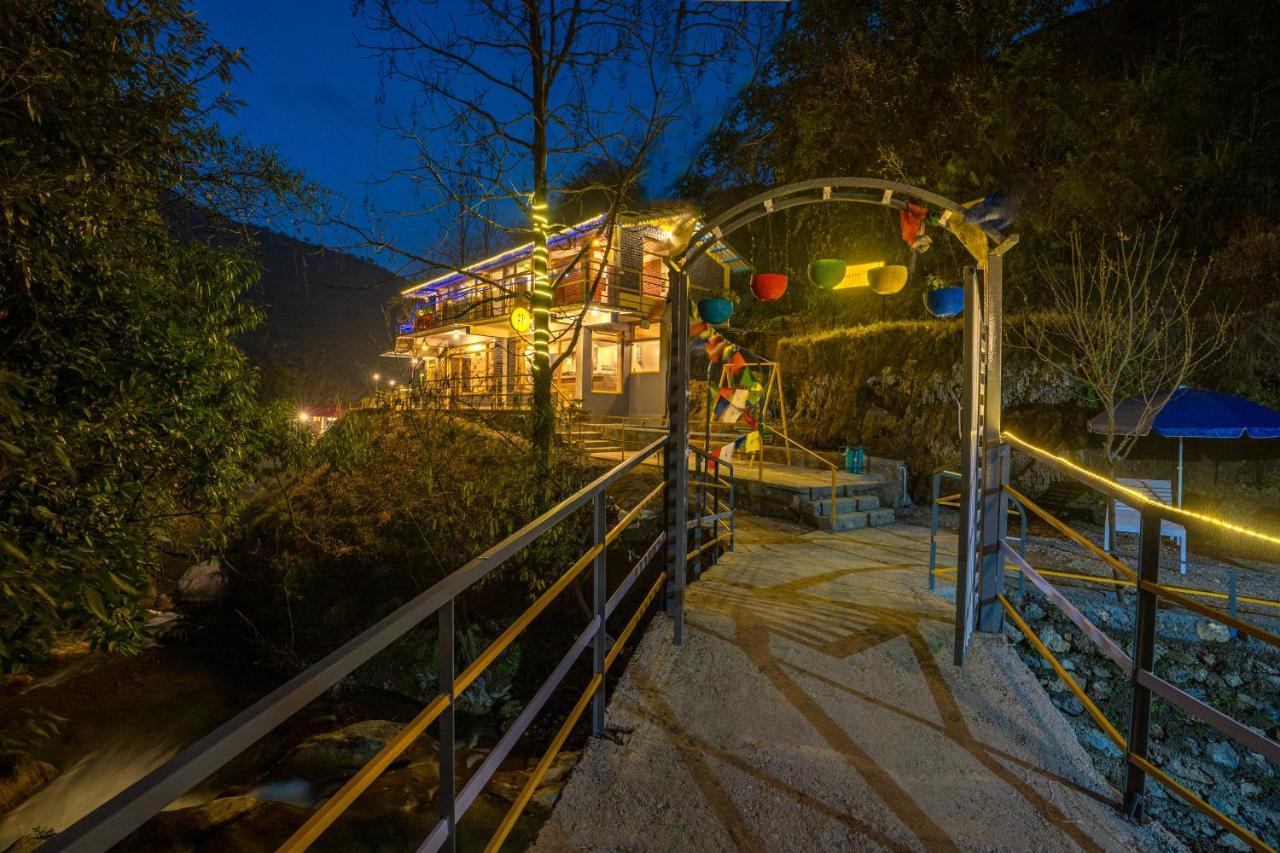 The Hosteller Mussoorie By The Streamside, Kempty מראה חיצוני תמונה
